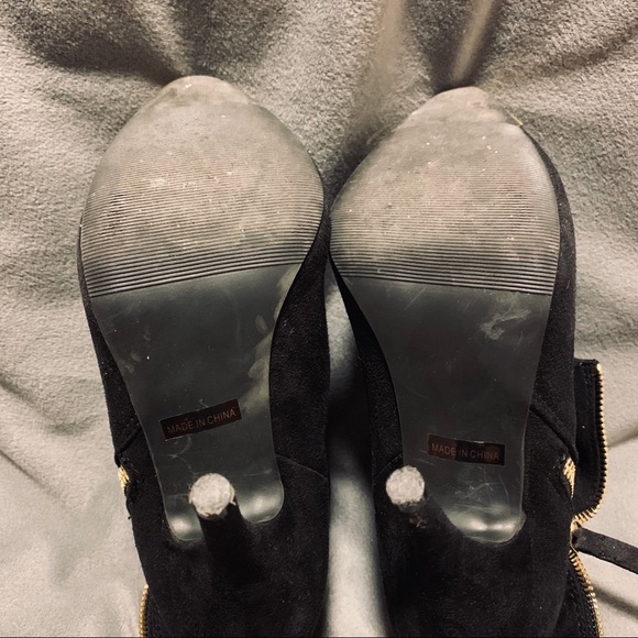 Black and Gold Booties - Picture 3 of 4